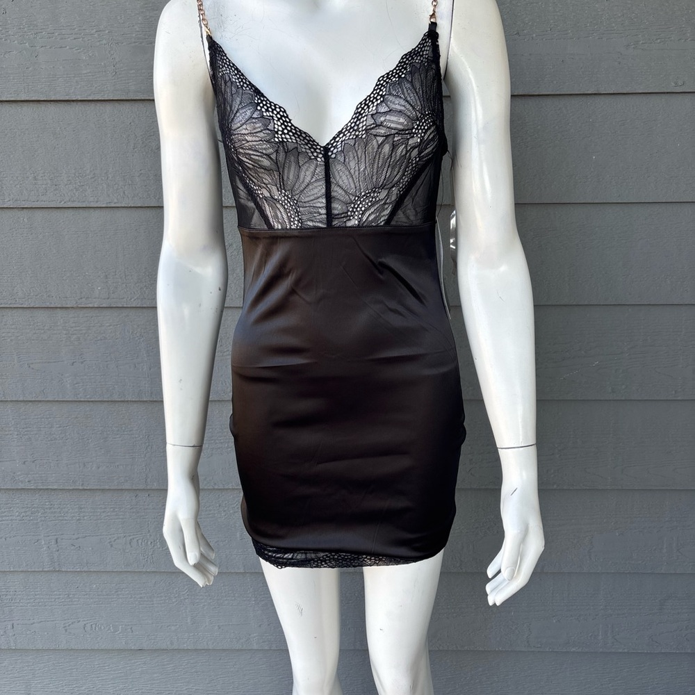 Hera Collection Black Lace Chemise